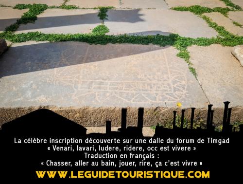 Inscription sur la dalle du forum de Timgad