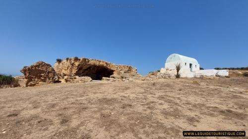 Grotte Beït El Qaïd et Mausolée Sidi Nour à Ras El Hamra